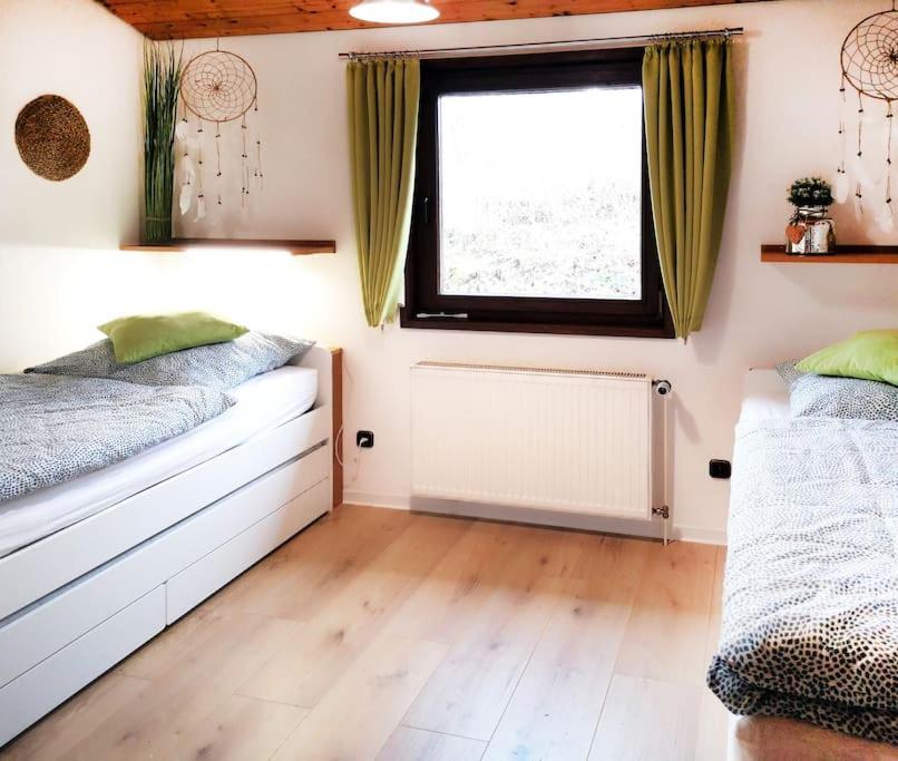 Ferienhaus Lena Im Sauerland Direkt Am Hennesee Meschede Esterno foto