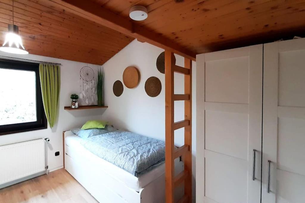 Ferienhaus Lena Im Sauerland Direkt Am Hennesee Meschede Esterno foto