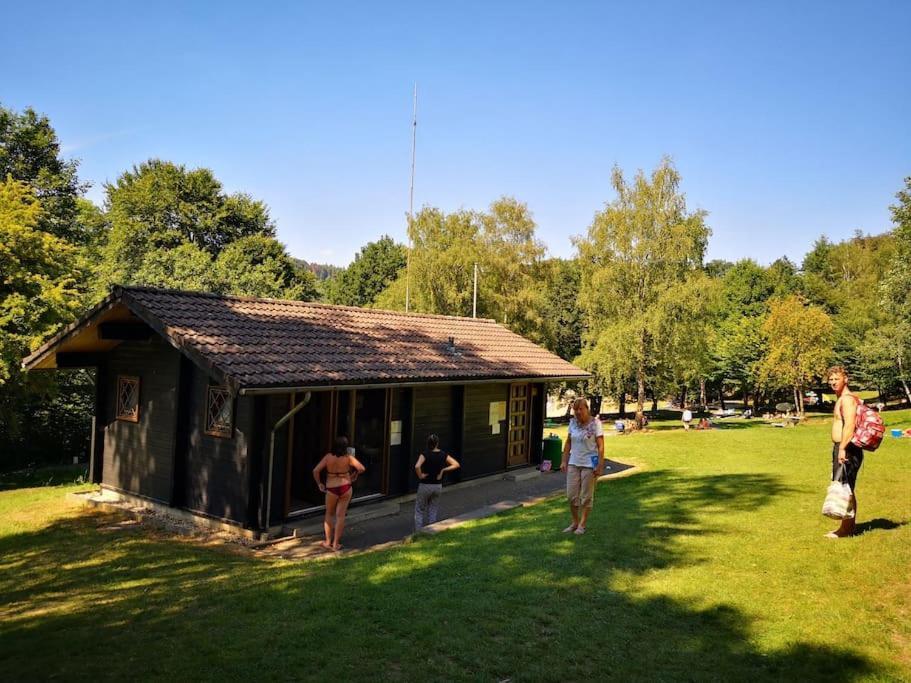 Ferienhaus Lena Im Sauerland Direkt Am Hennesee Meschede Esterno foto