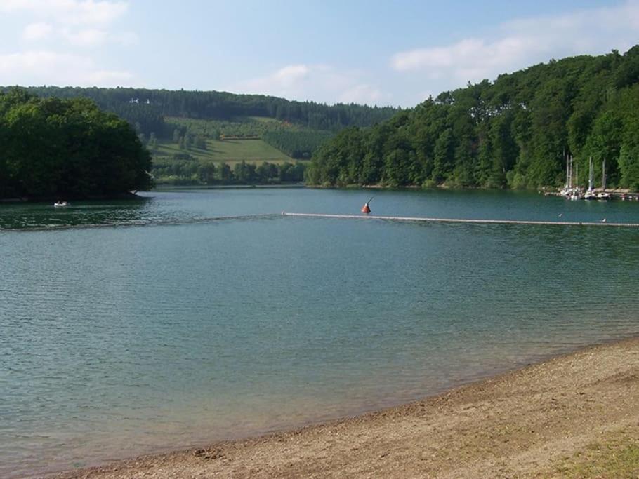 Ferienhaus Lena Im Sauerland Direkt Am Hennesee Meschede Esterno foto