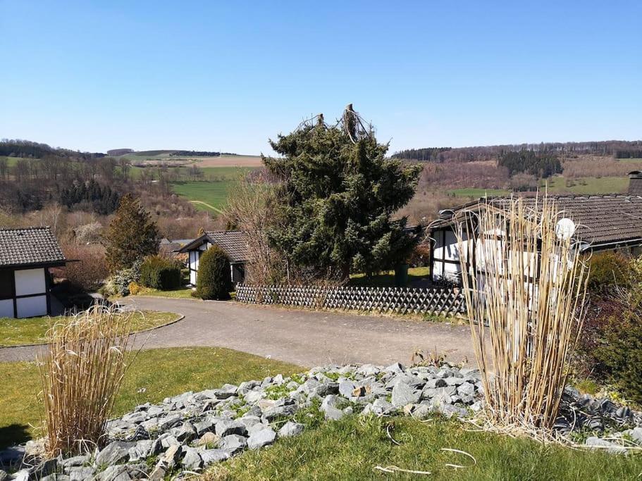 Ferienhaus Lena Im Sauerland Direkt Am Hennesee Meschede Esterno foto