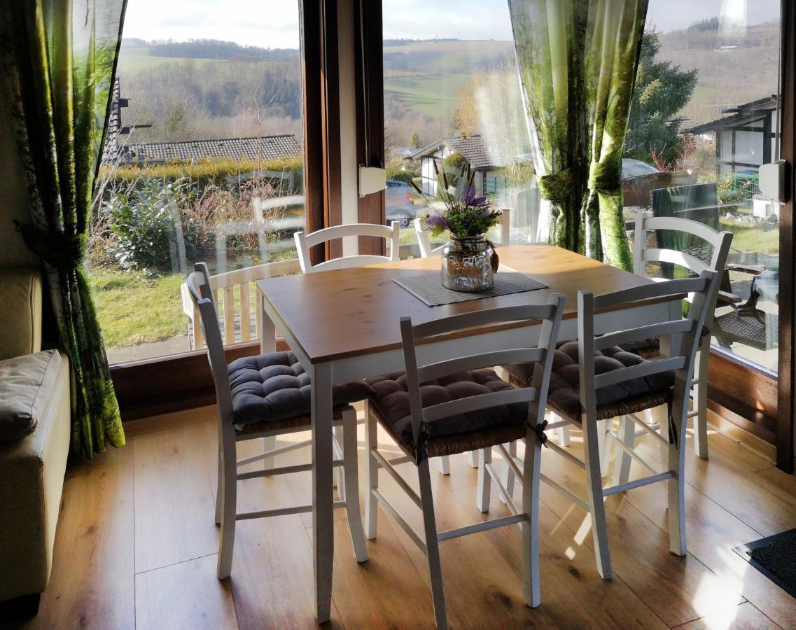 Ferienhaus Lena Im Sauerland Direkt Am Hennesee Meschede Esterno foto